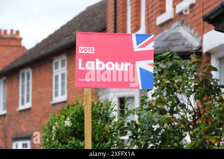 Vote Labour signe devant une maison à Hereford Royaume-Uni en juillet 2024 pendant la campagne électorale générale Banque D'Images