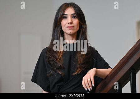 Stuttgart, Allemagne. 03 juillet 2024. Nadia Murad, lauréate du prix Nobel de la paix, photographiée lors d'un événement commémoratif à la Staatsgalerie. Nadia Murad est une survivante du génocide perpétré par L’EI contre les Yézidis en 2014. Crédit : Bernd Weißbrod/dpa/Alamy Live News Banque D'Images