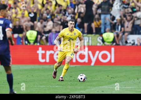 Munich, Allemagne. 2 juillet 2024. Bogdan Racovitan (ROU) Football/Football : 'UEFA European Championship Germany 2024' Round of 16 match entre la Roumanie 0-3 pays-Bas au Munich Football Arena de Munich, Allemagne . Crédit : Mutsu Kawamori/AFLO/Alamy Live News Banque D'Images