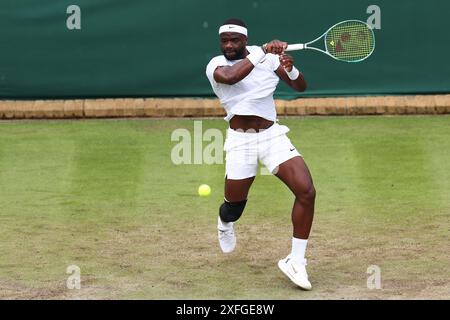 3 juillet 2024 ; All England Lawn Tennis and Croquet Club, Londres, Angleterre ; tournoi de tennis de Wimbledon, jour 3; Frances Tiafoe (USA) en action lors de son match de deuxième tour contre Borna Coric (CRO) Banque D'Images