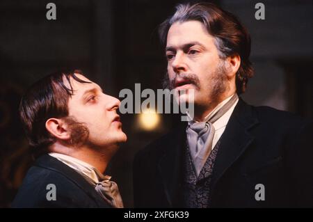 de gauche à droite : Simon Russell Beale (Mr Hyde), Roger Allam (Dr Henry Jekyll) dans L'ÉTRANGE CAS DE DR JEKYLL ET MR HYDE par Robert Louis Stevenson à la Royal Shakespeare Company (RSC), Barbican Theatre, Barbican Centre, Londres EC2 27/11/1991 dans une nouvelle version de David Edgar décor : Carl Toms costumes: Johan Engels éclairage : David Hersey réalisateur : Peter Wood Banque D'Images