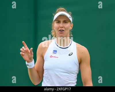 Londres, Inglaterra. 29 juin 2024. Beatriz Haddad Maia (BRA) lors de son match contre Magdalena Frech (POL) à Wimbledon 2024 à Londres, Angleterre. Crédit : David Horton/FotoArena/Alamy Live News Banque D'Images