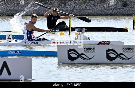 Szeged. Hongrie. 11 mai 2024. La Coupe du monde de canoë-sprint ICF 2024 et les Championnats du monde de paracanoe. Parc aquatique olympique de Szeged. Robert Oliver (GBR) lors des Championnats du monde de paracanoe/Coupe du monde de sprint de canoë à Szeged, Hongrie. Banque D'Images