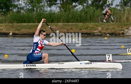 Szeged. Hongrie. 11 mai 2024. La Coupe du monde de canoë-sprint ICF 2024 et les Championnats du monde de paracanoe. Parc aquatique olympique de Szeged. Isabel Evans (GBR) lors des Championnats du monde de paracanoe/Coupe du monde de canoë sprint à Szeged, Hongrie. Banque D'Images