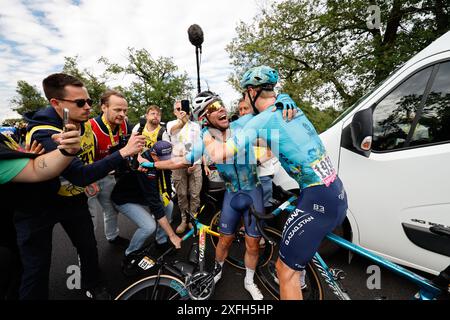 Tour de France 2024 - 111ème Edition - 5ème étape Saint Jean de Maurienne - Saint Vulbas 177,4 km - 03/07/2024 - Jasper Philipsen (bel - Alpecin - Deceuninck) - Mark Cavendish (GBR - Astana Qazaqstan Team) - photo Kei Tsuji/SprintCyclingAgency/GodingImages Banque D'Images