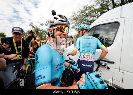 Tour de France 2024 - 111ème Edition - 5ème étape Saint Jean de Maurienne - Saint Vulbas 177,4 km - 03/07/2024 - Jasper Philipsen (bel - Alpecin - Deceuninck) - Mark Cavendish (GBR - Astana Qazaqstan Team) - photo Kei Tsuji/SprintCyclingAgency/GodingImages Banque D'Images