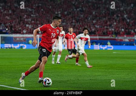 Leipzig, Allemagne. 02 juillet 2024. Leipzig, Allemagne, 2 juillet 2024 : Christoph Baumgartner (19 Autriche) contrôle le ballon lors du match de football UEFA EURO 2024 Allemagne Round 16 entre l'Autriche et Turkiye au stade de Leipzig à Leipzig, en Allemagne. (Daniela Porcelli/SPP) crédit : SPP Sport Press photo. /Alamy Live News Banque D'Images