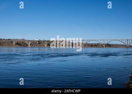 Pont Hugh John Flemming sur la rivière John à Hartland, Nouveau-Brunswick, Canada Banque D'Images