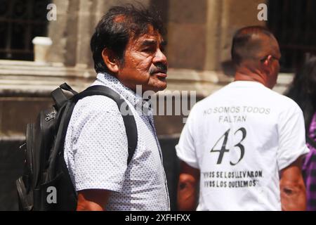 Mexico, Mexique. 03 juillet 2024. Felipe de la Cruz a dirigé un groupe de parents et de proches des 43 étudiants disparus d'Ayotzinapa, présents au Palais national pour une rencontre avec le président mexicain Andres Manuel Lopez Obrador. Le 3 juillet 2024 à Mexico, Mexique. (Photo de Carlos Santiago/ crédit : Eyepix Group/Alamy Live News Banque D'Images