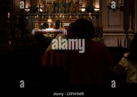 Adoration du Saint Sacrement à Igreja de São Nicolau [église Saint-Nicolas] à Lisbonne, Portugal. Banque D'Images