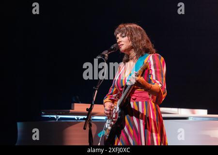 Montréal, Canada, 3 juillet 2024. Concert de Norah Jones au Festival de Jazz de Montréal, Canada. Crédit : François Robert-Durand/Alamy Live News Banque D'Images