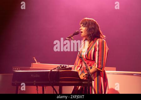 Montréal, Canada, 3 juillet 2024. Concert de Norah Jones au Festival de Jazz de Montréal, Canada. Crédit : François Robert-Durand/Alamy Live News Banque D'Images