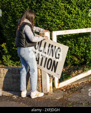 Brentwood Essex 4 juin 2024 ouverture de la station de scrutin pour l'élection générale Brentwood Essex crédit : Ian Davidson/Alamy Live News Banque D'Images