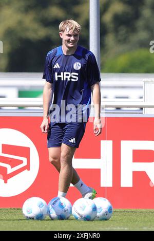 Gelsenkirchen, Deutschland. 26 juin 2024. firo : 26.06.2024, football, football, 2e division, 2e Bundesliga, saison 2024/2025, FC Schalke 04, entraînement, Peter Remmert crédit : dpa/Alamy Live News Banque D'Images