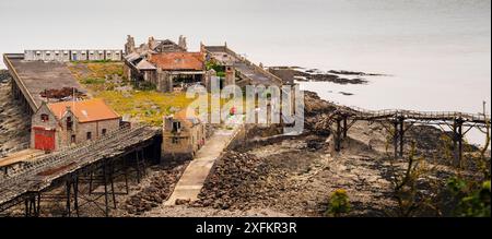 Jetée et bâtiments abandonnés sur l'île Birnbeck, Weston-super-Mare Banque D'Images