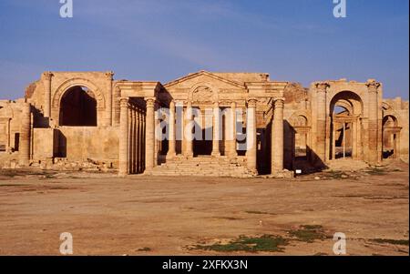 L'Assyrie antique : le temple à Hatra (al-Hadr) le nord de l'Irak, 2e siècle avant J.-C.. L'Iraq. En 2014 Hatra a été reprise par l'État islamique militants et d'une grande partie du site a été détruit en 2015. Banque D'Images