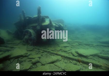 Chariot de mine dans une carrière d'ardoise inondée sur l'île de Belnahua. Écosse. 1996 Banque D'Images