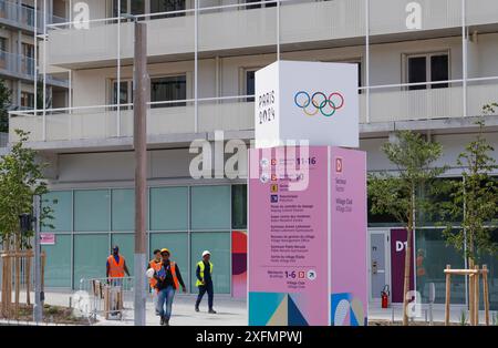 VILLAGE OLYMPIQUE SAINT DENIS PARIS 2024 Banque D'Images