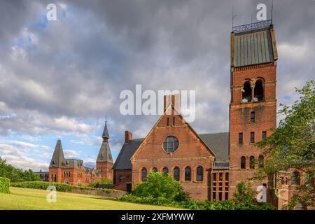 Ithaca, New York, États-Unis - 30 juin 2024 : photo de jour de Barnes Hall, bâtiment des services étudiants sur le campus d'Ithaca, NY, États-Unis de l'Université Cornell. Banque D'Images