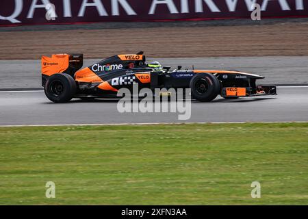 Silverstone, Royaume-Uni. 04 juillet 2024. McLaren MP4-28 lors du Grand Prix de Grande-Bretagne de formule 1 Qatar Airways 2024, 12ème manche du Championnat du monde de formule 1 2024 du 5 au 7 juillet 2024 sur le circuit de Silverstone, à Silverstone, Royaume-Uni - photo Xavi Bonilla/DPPI crédit : DPPI Media/Alamy Live News Banque D'Images