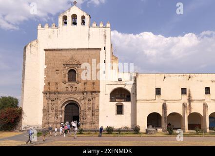 Monastère de San Agustin, extérieur de l'église Augustin du XVIe siècle, Acolman, Mexique. Banque D'Images