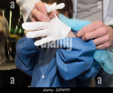 le lavage et l'hygiène font partie de la dignité humaine l'hygiène fait partie de la dignité humaine Banque D'Images