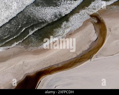 Plage dans le Parc National de Loango, Parc National de Loango, Océan Atlantique, vue aérienne, Province Ogooue-maritime, Gabon Banque D'Images