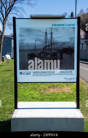 Panneau de goélette Lord Stanley du chantier naval AC Davie au parc Quai paquet à Lévis, Québec, Canada Banque D'Images