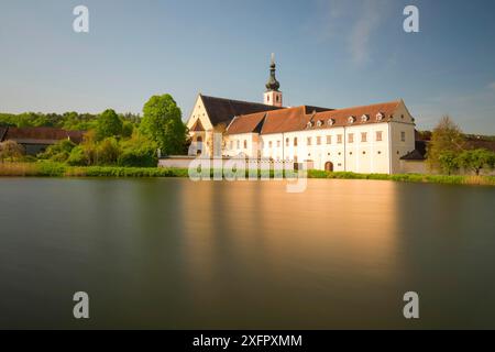 Monastère prémonstratène à Geras, à Waldviertel, basse-Autriche, Autriche. Il est célèbre pour la ferme piscicole Banque D'Images