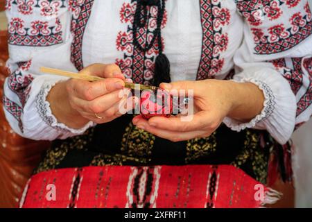 Europe, Roumanie. Bucovine, Moldovita, réputée pour ses œufs peints décoratifs pour les vacances de Pâques. 2016-10-22 Banque D'Images