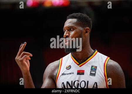 Valencia, Espagne. 04 juillet 2024. Joao Fernandes de l'équipe d'Angola vu en action pendant le match entre l'Angola et le Liban à Pabellon Fuente de San Luis. Score final ; Angola 70 : 74 Liban. (Photo de Vicente Vidal Fernandez/SOPA images/Sipa USA) crédit : Sipa USA/Alamy Live News Banque D'Images