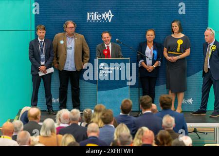 Glenrothes, Écosse. 5 juillet 2024. Élections britanniques : le député travailliste nouvellement élu Richard Baker s'exprime après avoir remporté le siège dans la circonscription de Glenrothes et Mid-Fife. Crédit : Tim Gray/Alamy Live News Banque D'Images