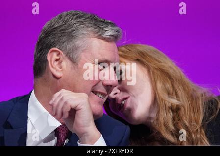 Photo du dossier datée du 26/09/21 du chef du Parti travailliste Sir Keir Starmer et de la chef adjointe Angela Rayner lors de la conférence du Parti travailliste à Brighton. Date d'émission : vendredi 5 juillet 2024. Banque D'Images