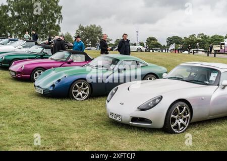 Tarporley, Cheshire, Angleterre, 29 juin 2024. Une rangée de TVR est affichée lors d'une rencontre automobile. Banque D'Images