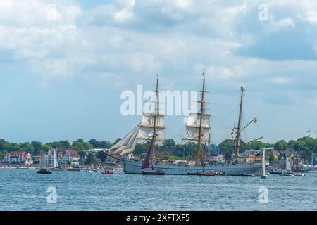 Windjammer Parade, Kiel week 2024, fjord de Kiel, plage de Falkenstein, Kiel, Schleswig-Holstein, Allemagne, Banque D'Images