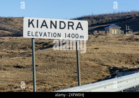 Kiandra, Nouvelle-Galles du Sud, Australie 5 juillet 2024 ; la ville historique des mines d'or de Kiandra signe dans le parc national de Kosciuszko Banque D'Images