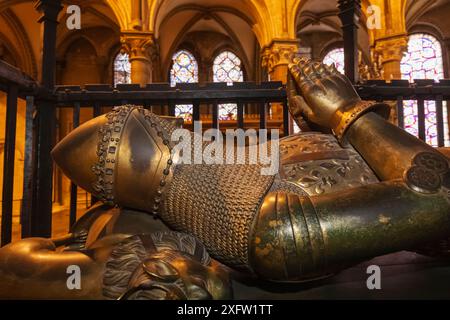 Angleterre, Kent, Canterbury, Cathédrale de Canterbury, vue intérieure de la tombe d'Édouard de Woodstock (15 juin 1330 - 8 juin 1336 alias Black Princ Banque D'Images