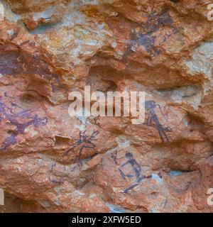 Art rupestre dans les grottes des Abrics de l'Ermita Ulldecona Village, Catalogne, Espagne, juin. Banque D'Images