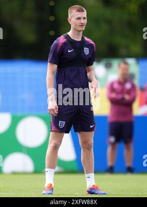 Adam Wharton d'Angleterre lors d'une séance d'entraînement au Spa & Golf Resort Weimarer Land pendant le Championnat d'Europe de football de l'UEFA 2024 à Blankenhain, en Allemagne. Date de la photo : vendredi 5 juillet 2024. Banque D'Images