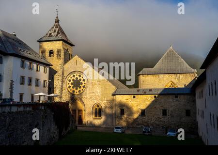 Roncesvalles, collégiale royale de Santa María de Roncesvalles, route de Santiago, Navarre, Espagne. Banque D'Images