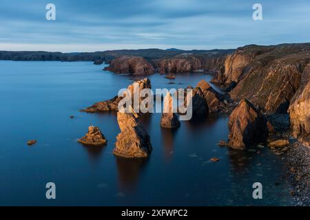 Sea Stacks à Mangurstadh / Mangersta, île de Lewis, Hébrides extérieures, Écosse, Royaume-Uni. Octobre 2013. Banque D'Images