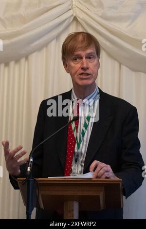 FICHIERS PHOTOS. 5 juillet 2024. Stephen Timms a été élu député d'East Ham à la suite des élections générales qui ont eu lieu hier. Westminster, Royaume-Uni. 21 novembre 2023. Stephen Timms le député sur la photo assiste à une réception paliamentaire à la Chambre des communes. Crédit : Maureen McLean/Alamy Banque D'Images