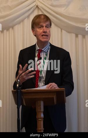 FICHIERS PHOTOS. 5 juillet 2024. Stephen Timms a été élu député d'East Ham à la suite des élections générales qui ont eu lieu hier. Westminster, Royaume-Uni. 21 novembre 2023. Stephen Timms le député sur la photo assiste à une réception paliamentaire à la Chambre des communes. Crédit : Maureen McLean/Alamy Banque D'Images