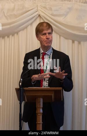 FICHIERS PHOTOS. 5 juillet 2024. Stephen Timms a été élu député d'East Ham à la suite des élections générales qui ont eu lieu hier. Westminster, Royaume-Uni. 21 novembre 2023. Stephen Timms le député sur la photo assiste à une réception paliamentaire à la Chambre des communes. Crédit : Maureen McLean/Alamy Banque D'Images