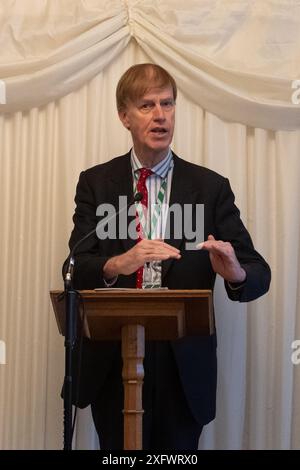 FICHIERS PHOTOS. 5 juillet 2024. Stephen Timms a été élu député d'East Ham à la suite des élections générales qui ont eu lieu hier. Westminster, Royaume-Uni. 21 novembre 2023. Stephen Timms le député sur la photo assiste à une réception paliamentaire à la Chambre des communes. Crédit : Maureen McLean/Alamy Banque D'Images