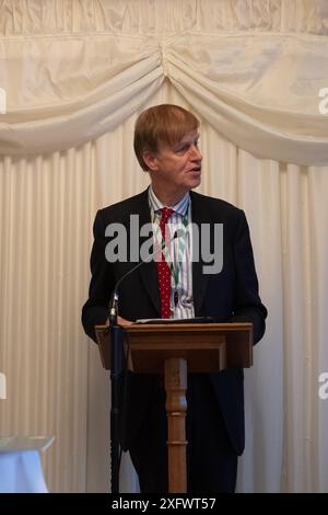 FICHIERS PHOTOS. 5 juillet 2024. Stephen Timms a été élu député d'East Ham à la suite des élections générales qui ont eu lieu hier. Westminster, Royaume-Uni. 21 novembre 2023. Stephen Timms le député sur la photo assiste à une réception paliamentaire à la Chambre des communes. Crédit : Maureen McLean/Alamy Banque D'Images