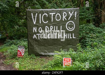 Panneau anti-fracturation, Leith Hill, Surrey, Angleterre, Royaume-Uni, septembre 2018. Banque D'Images