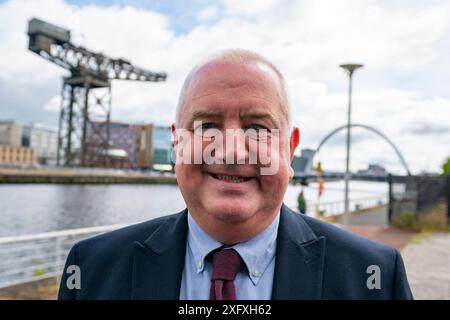 Glasgow, Écosse, Royaume-Uni. 5 juillet 2024. De nouveaux députés travaillistes représentant l'Écosse sont élus. Images de nouveaux députés à la manifestation du Parti travailliste à Glasgow après les résultats des élections. Photo ; Martin Rhodes, Glasgow nord crédit : Iain Masterton/Alamy Live News Banque D'Images