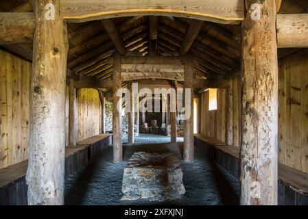 Réplique de Norse Viking Longhouse à Brookpoint, Unst, îles Shetland, Écosse, Royaume-Uni, mai 2018 Banque D'Images