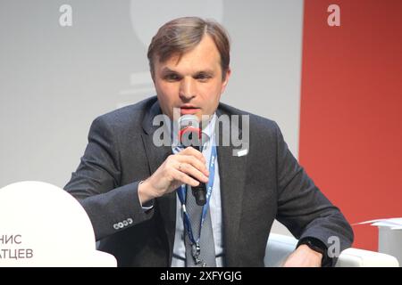 Saint-Pétersbourg, Russie. 05 juillet 2024. Denis Brattsev, lors de la session gestion des risques sur l'exemple des prêts à la construction de logements du Congrès financier de la Banque de Russie à Saint-Pétersbourg, Russie. Crédit : SOPA images Limited/Alamy Live News Banque D'Images